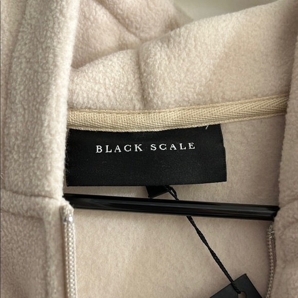 Black Scale Men's Colorblock Hoodie - Cream, Gray, and Black - Picture 3 of 6